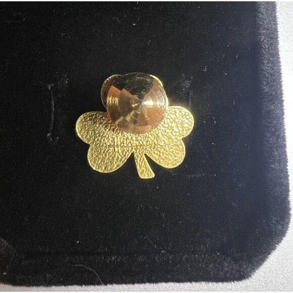 Vintage Lucky Irish Green Shamrock Pin Clover Tie Tack St. Patrick's Day - Picture 2 of 3